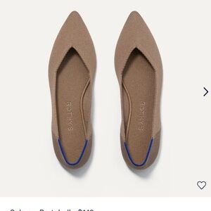 Brand new Rothy’s size 8 point flats in the color portobello new without box.